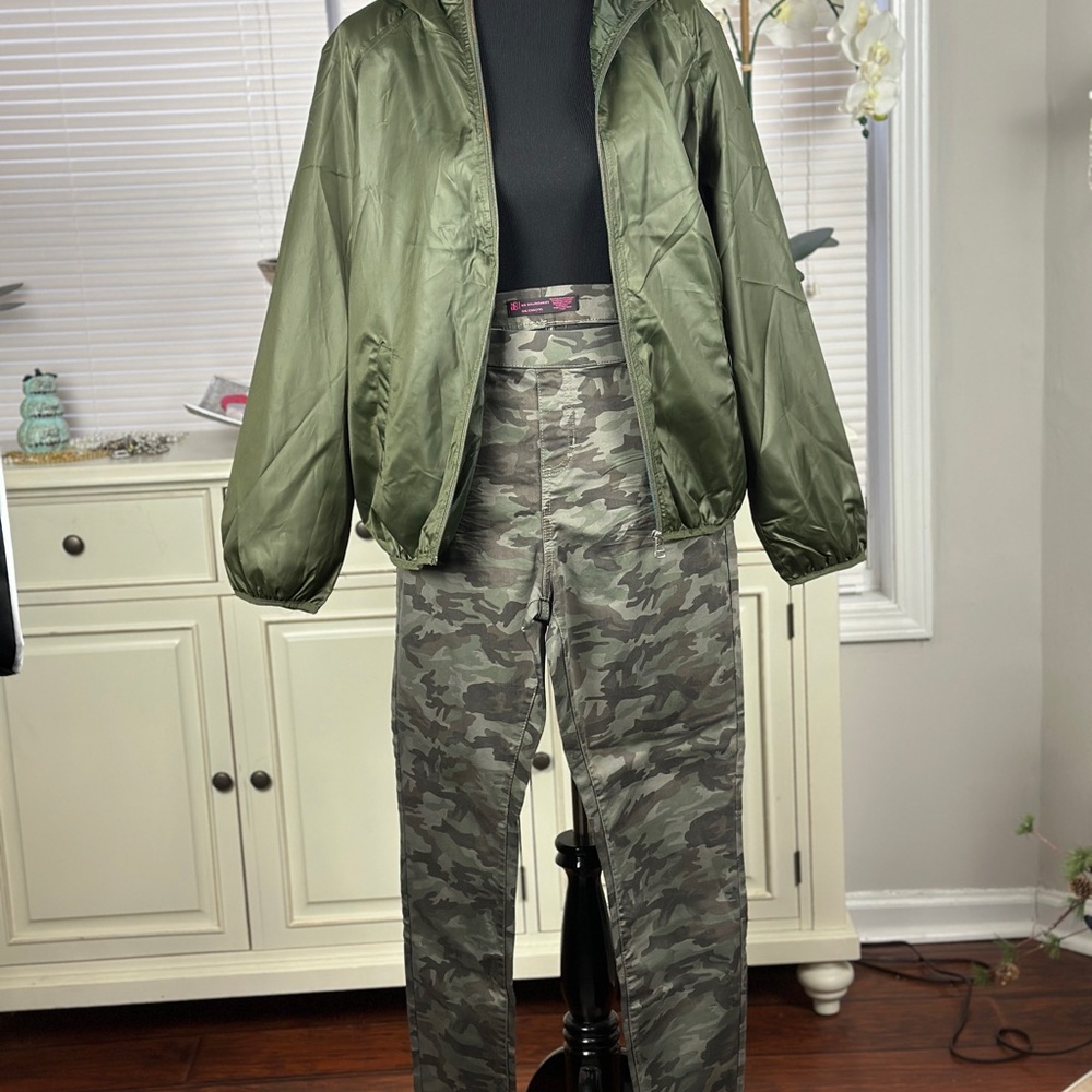 Women’s Olive Green Camo Pants